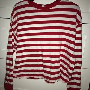 Long sleeve tee (a bit cropped)